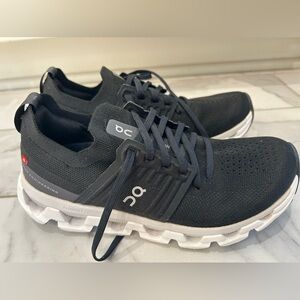 On Cloudswift 3
Worn one time. Woman’s size 7.5